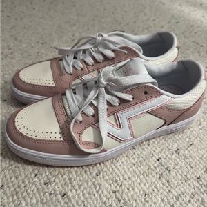 Vans Women's Sneakers in Pink and White
